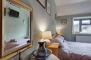 Charming Historical Cottage in Scarborough