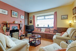 Charming Historical Cottage in Scarborough