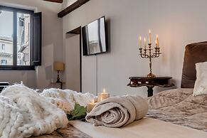 Trevi Fountain Stylish Guesthouse