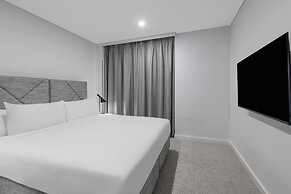 Meriton Suites Canberra