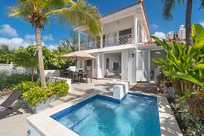 Exceptional Beachfront Living - Milord Sunsets 3 Bedroom Home by Blue 