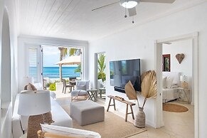 Exceptional Beachfront Living - Milord Sunsets 3 Bedroom Home by Blue 