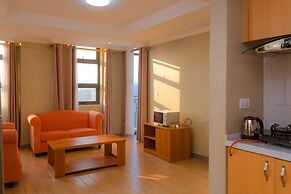 Tropical Plaza Apartments