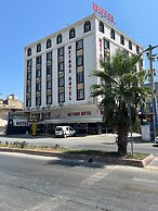 Metros Hotel