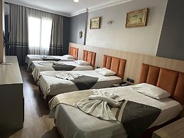 Metros Hotel