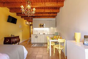Il Laghello Wood House