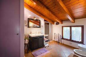 Il Laghello Wood House
