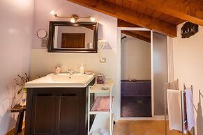 Il Laghello Wood House