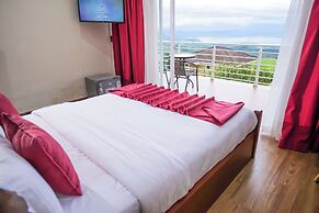 Lake Elementaita Mountain Lodge