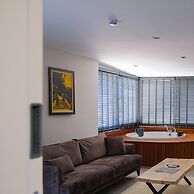 Eluxio Suite Hotel