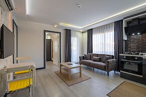Eluxio Suite Hotel