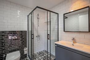 Eluxio Suite Hotel