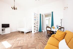 Lux Aurea