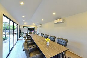NORN Rimklong Bangkok Hotel