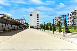 NORN Rimklong Bangkok Hotel