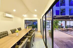NORN Rimklong Bangkok Hotel