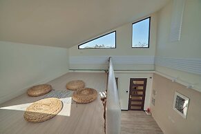 CLIFF VILLA