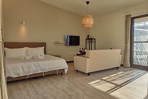 CLIFF VILLA
