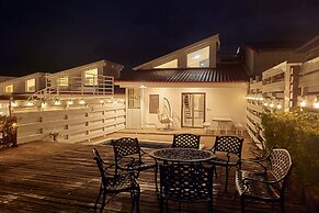 CLIFF VILLA