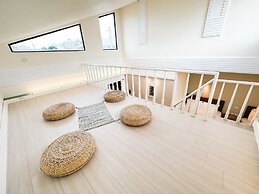 CLIFF VILLA