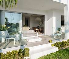 Palm Cay Marina, Resort & Spa