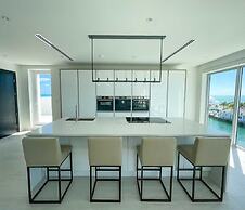 Palm Cay Marina, Resort & Spa