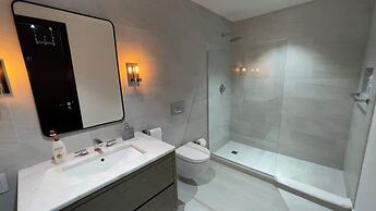 Palm Cay Marina, Resort & Spa