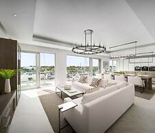 Palm Cay Marina, Resort & Spa