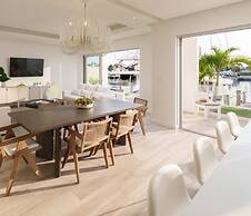 Palm Cay Marina, Resort & Spa