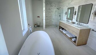 Palm Cay Marina, Resort & Spa