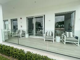 Palm Cay Marina, Resort & Spa