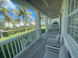Palm Cay Marina, Resort & Spa