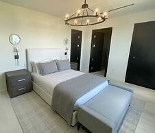 Palm Cay Marina, Resort & Spa