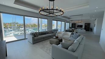 Palm Cay Marina, Resort & Spa
