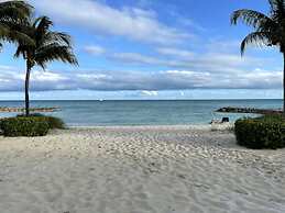 Palm Cay Marina, Resort & Spa
