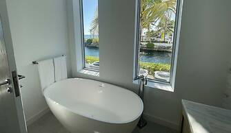 Palm Cay Marina, Resort & Spa