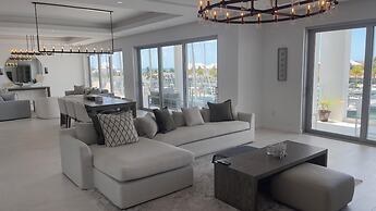 Palm Cay Marina, Resort & Spa