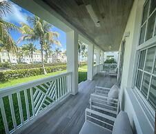 Palm Cay Marina, Resort & Spa