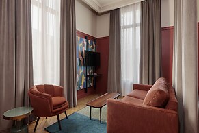 Frenchdoor Tours Corneille