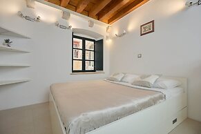 B-17 APARTMENTS