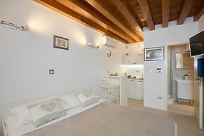 B-17 APARTMENTS