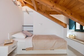 B-17 APARTMENTS
