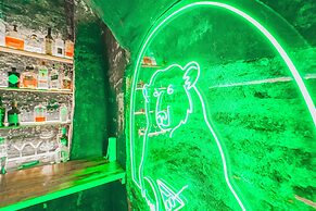 4 Bears Studios