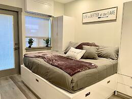 Romantic Lakeside Studio Suite