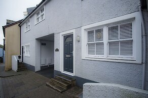 Castle Cove - 1 Bedroom Apartment - Tenby