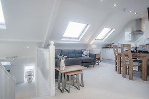 Skylark - 2 Bedroom Apartment - Tenby