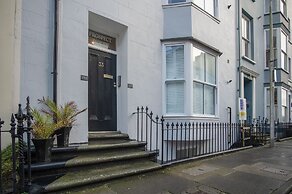 Skylark - 2 Bedroom Apartment - Tenby
