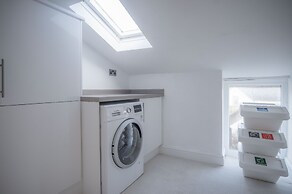 Skylark - 2 Bedroom Apartment - Tenby