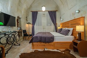 Bala Cave House