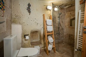 Bala Cave House